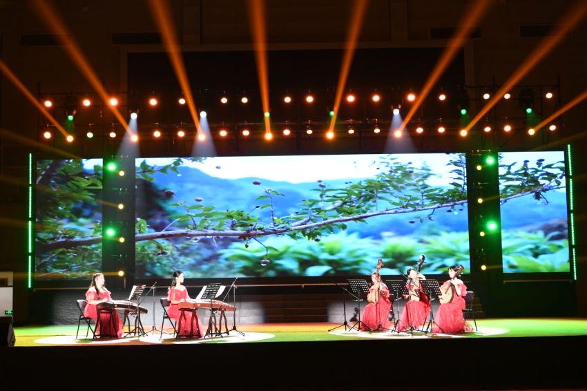 fcf4e6c4a9eabbf5f7c704cbc23ee88